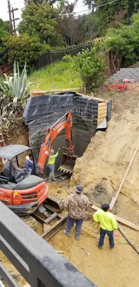 Retaining wall — site photo 6