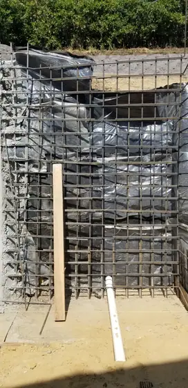 Retaining wall — site photo 9