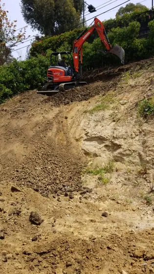 Retaining wall — site photo 15